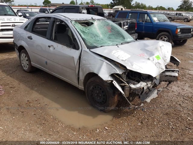 1FAFP34N77W305313 - 2007 FORD FOCUS ZX4/S/SE/SES SILVER photo 1