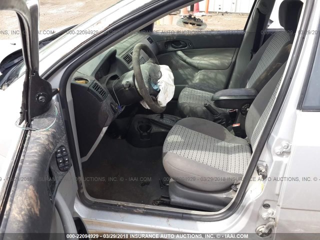 1FAFP34N77W305313 - 2007 FORD FOCUS ZX4/S/SE/SES 银色 照片 5