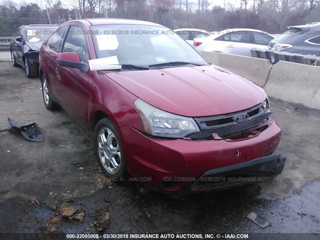 1FAHP3CN6AW261371 - 2010 FORD FOCUS SE RED photo 1