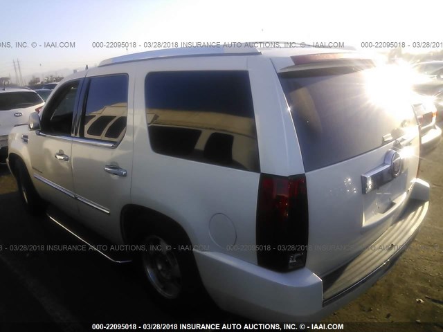 1GYFK63887R400249 - 2007 CADILLAC ESCALADE LUXURY WHITE photo 3