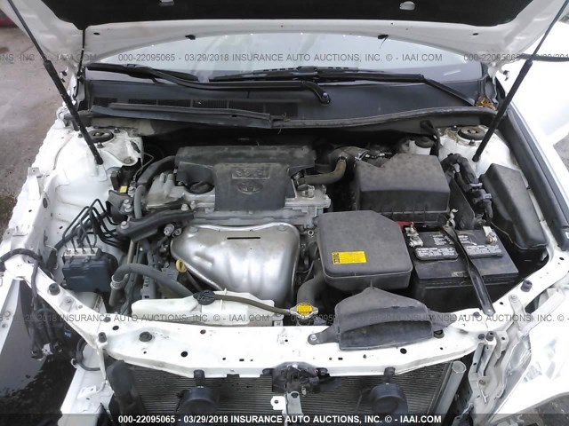 4T1BF1FK1DU261380 - 2013 TOYOTA CAMRY L/SE/LE/XLE WHITE photo 10