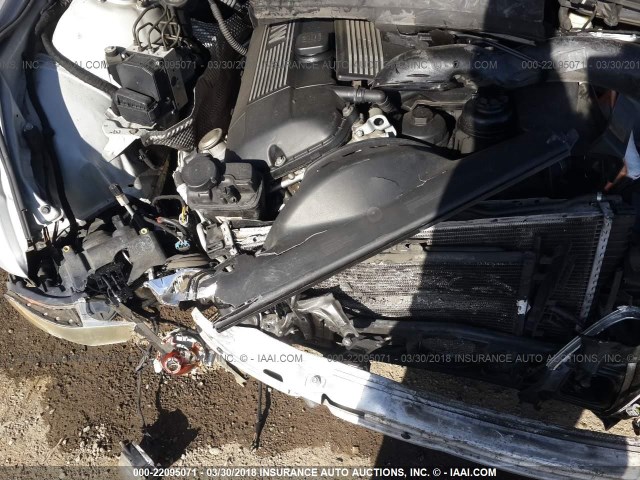 WBADT33432GF42258 - 2002 BMW 525 I SILVER photo 6