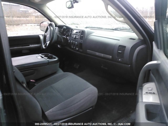 2GTEK19J081337687 - 2008 GMC SIERRA K1500 BLACK photo 5