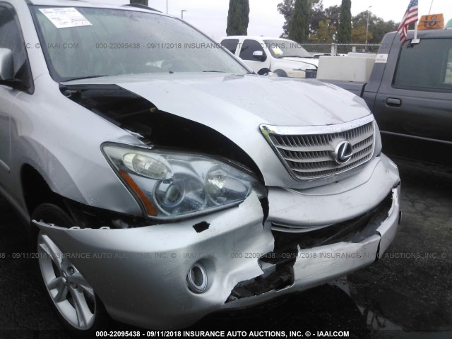 JTJHW31U682063329 - 2008 LEXUS RX 400H SILVER photo 6