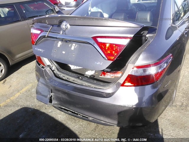 4T1BF1FK1GU554264 - 2016 TOYOTA CAMRY LE/XLE/SE/XSE ნაცრისფერი ფოტო 6