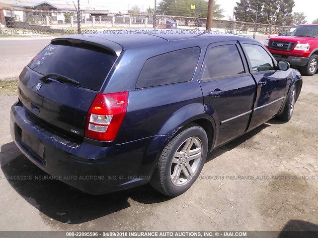 2D4FV48V75H683503 - 2005 DODGE MAGNUM SXT Dark Blue photo 4