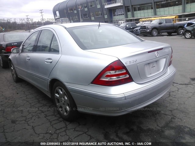 WDBRF64J65F556828 - 2005 MERCEDES-BENZ C 320 SILVER photo 3