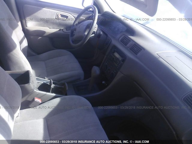 JT2BF28K5Y0279412 - 2000 TOYOTA CAMRY LE/XLE GRAY photo 5