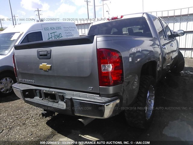 3GCPKSE77DG127503 - 2013 CHEVROLET SILVERADO K1500 LT SILVER photo 4