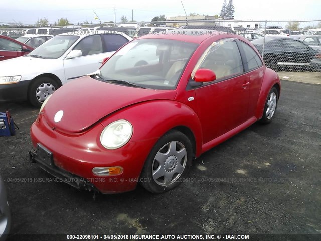 3VWDD21C8YM459955 - 2000 VOLKSWAGEN NEW BEETLE GLX 红色 照片 2