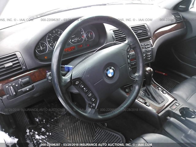 WBAEW53445PN37109 - 2005 BMW 330 XI SILVER photo 5
