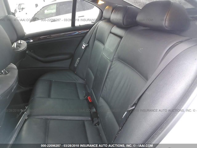 WBAEW53445PN37109 - 2005 BMW 330 XI SILVER photo 8