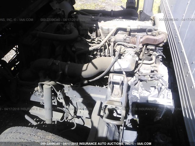 J8BC4B16067007196 - 2006 CHEVROLET TILT MASTER W4S04  WHITE photo 9