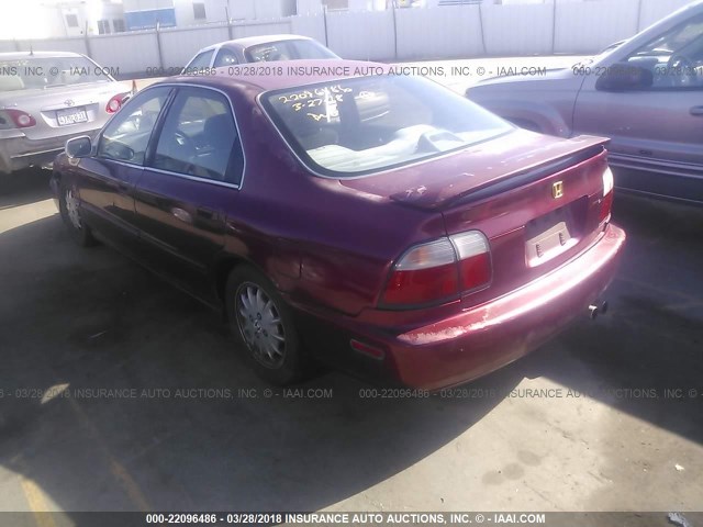 1HGCD5652TA136048 - 1996 HONDA ACCORD EX/EX-R RED photo 3