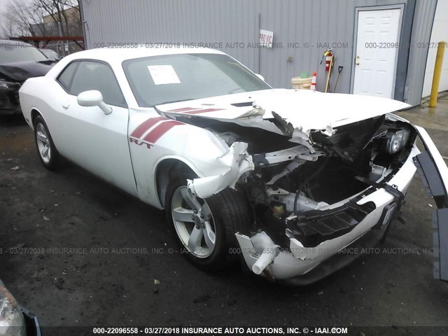 2C3CDYBT4CH257237 - 2012 DODGE CHALLENGER R/T WHITE photo 6