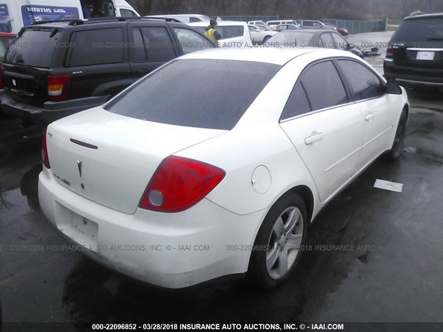 1G2ZG57B184276638 - 2008 PONTIAC G6 SE WHITE photo 4