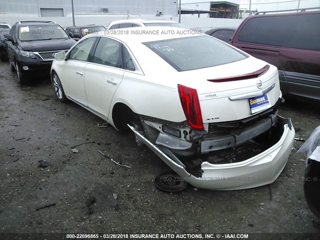 2G61S5S3XD9233689 - 2013 CADILLAC XTS PREMIUM COLLECTION WHITE photo 3