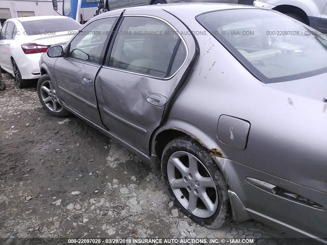 JN1DA31D82T202672 - 2002 NISSAN MAXIMA GLE/GXE/SE GRAY photo 6