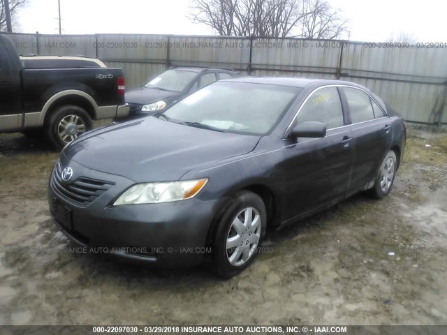 4T1BE46K07U165412 - 2007 TOYOTA CAMRY NEW GENERAT CE/LE/XLE/SE GRAY photo 2