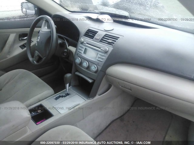 4T1BE46K07U165412 - 2007 TOYOTA CAMRY NEW GENERAT CE/LE/XLE/SE GRAY photo 5