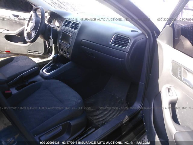 3VW2K7AJ7EM394262 - 2014 VOLKSWAGEN JETTA S BLACK photo 5