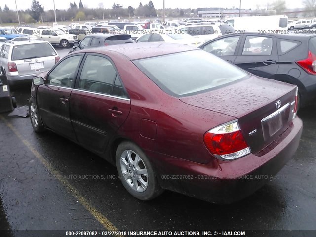4T1BF32K25U095647 - 2005 TOYOTA CAMRY LE/XLE/SE ბურგუნდია ფოტო 3