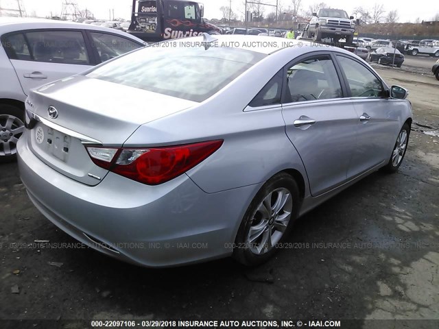 5NPEC4AC7BH116069 - 2011 HYUNDAI SONATA SE/LIMITED SILVER photo 4