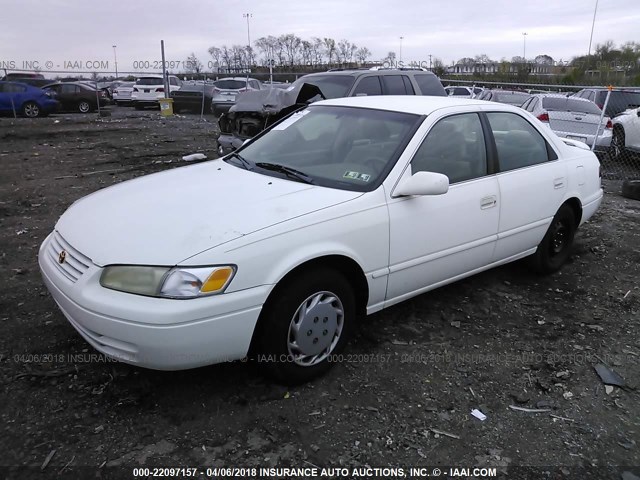 4T1BG22K3VU036291 - 1997 TOYOTA CAMRY CE/LE/XLE WHITE photo 2