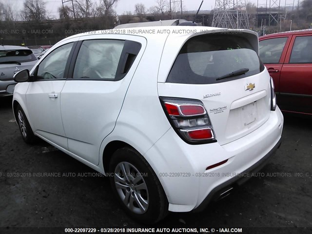 1G1JG6SGXH4153009 - 2017 CHEVROLET SONIC WHITE photo 3