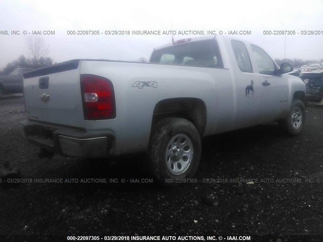 1GCRKPE35BZ223579 - 2011 CHEVROLET SILVERADO K1500 SILVER photo 4