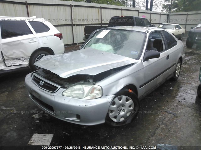 1HGEJ6223YL125364 - 2000 HONDA CIVIC DX SILVER photo 2