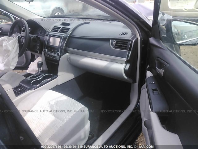 4T4BF1FK2ER347305 - 2014 TOYOTA CAMRY L/SE/LE/XLE 绿色 照片 5