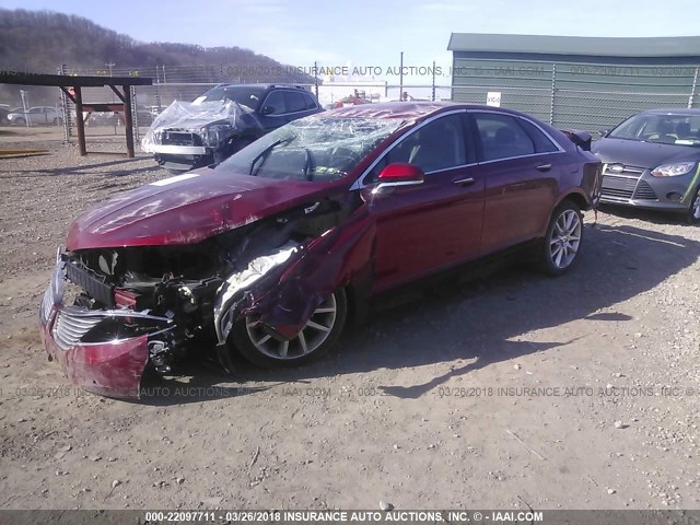 3LN6L2G94DR815482 - 2013 LINCOLN MKZ RED photo 2