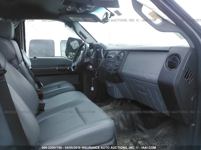 1FT7W2BTXCEC86768 - 2012 FORD F250 SUPER DUTY თეთრი ფოტო 5