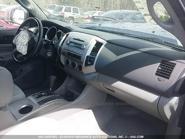 5TETX22N95Z132792 - 2005 TOYOTA TACOMA ACCESS CAB Blau Foto 5