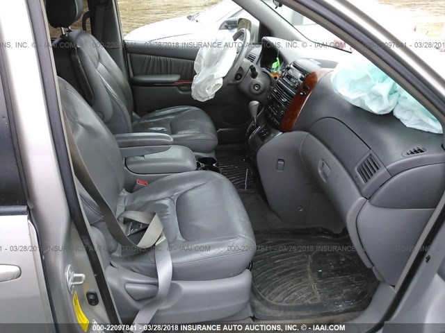 5TDBA22C24S025025 - 2004 TOYOTA SIENNA XLE/XLE LIMITED SILVER photo 5