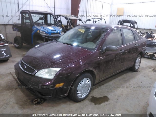 1FAHP34N47W237755 - 2007 FORD FOCUS ZX4/S/SE/SES MAROON photo 2