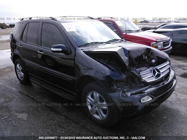 4JGAB57E55A540793 - 2005 MERCEDES-BENZ ML 350 BLACK photo 1