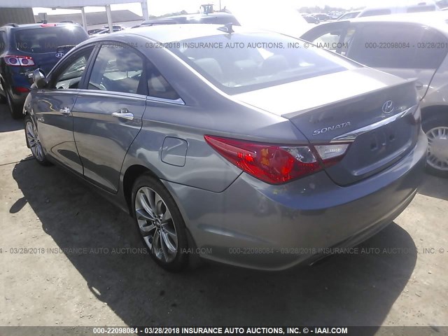 5NPEC4AC5DH652411 - 2013 HYUNDAI SONATA SE/LIMITED GRAY photo 3