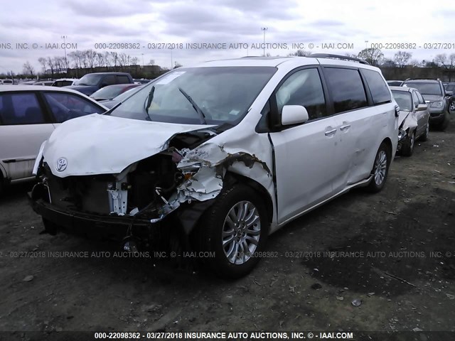 5TDYK3DC0FS676568 - 2015 TOYOTA SIENNA XLE/LIMITED WHITE photo 2