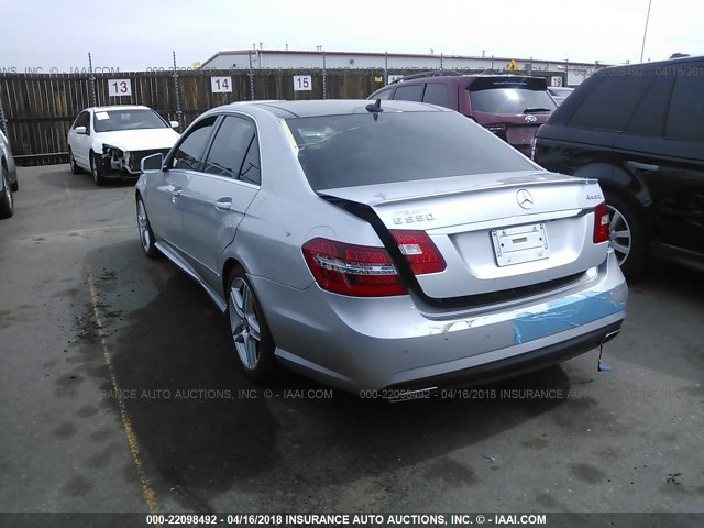 WDDHF9AB0BA461983 - 2011 MERCEDES-BENZ E 550 4MATIC SILVER photo 3