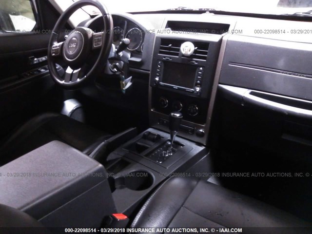 1C4PJMAK4CW199882 - 2012 JEEP LIBERTY SPORT 红色 照片 5