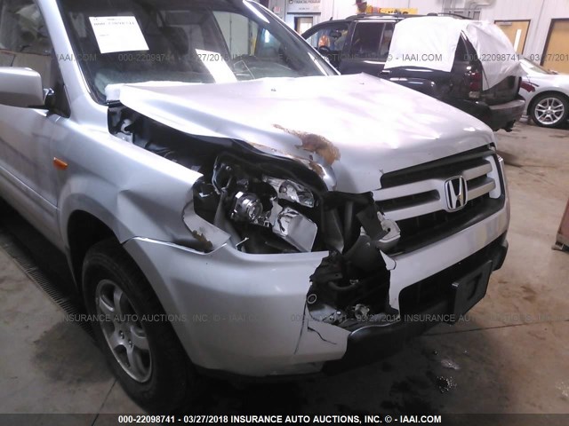 5FNYF18596B003707 - 2006 HONDA PILOT EX SILVER photo 6