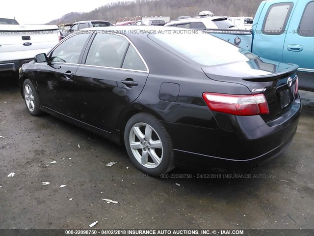 4T1BK46K28U060039 - 2008 TOYOTA CAMRY LE/XLE/SE შავი ფოტო 3