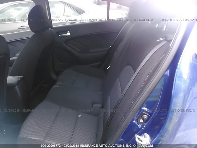 3KPFK4A70HE149731 - 2017 KIA FORTE LX BLUE photo 8