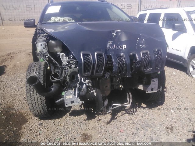 1C4PJMBS6HW635265 - 2017 JEEP CHEROKEE TRAILHAWK 灰色 照片 6