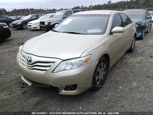 4T4BF3EK8AR017739 - 2010 TOYOTA CAMRY SE/LE/XLE GOLD photo 6