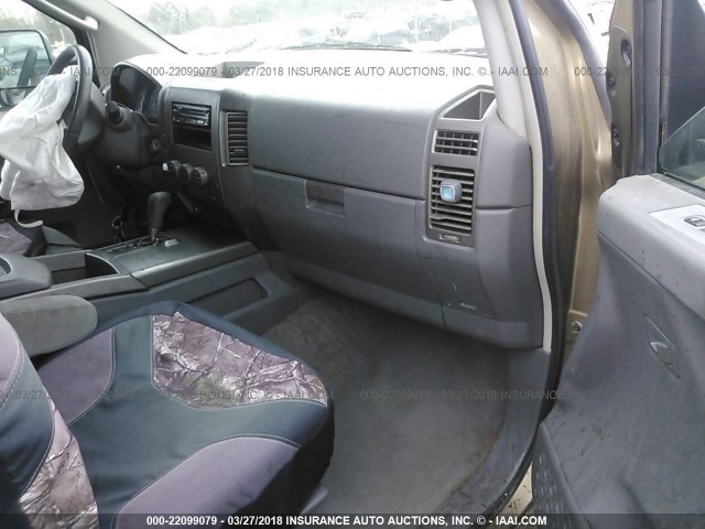 1N6BA06B15N518818 - 2005 NISSAN TITAN XE/SE/LE GOLD photo 5