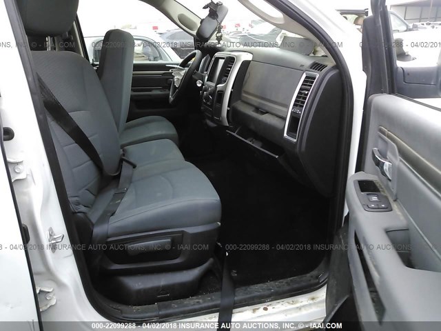 3C6UR5DL8GG373003 - 2016 RAM 2500 SLT 白色 照片 5