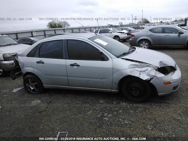 1FAHP34N67W324797 - 2007 FORD FOCUS ZX4/S/SE/SES SILVER photo 6